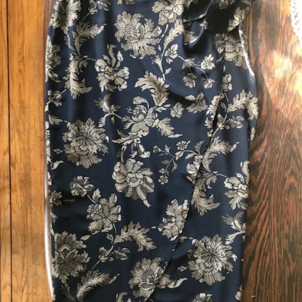 Beautiful 100% silk Jone New York faux wrap skirt